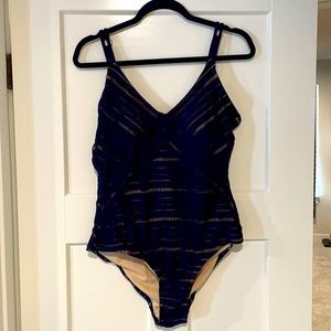 Women’s XL navy one piece swimsuit